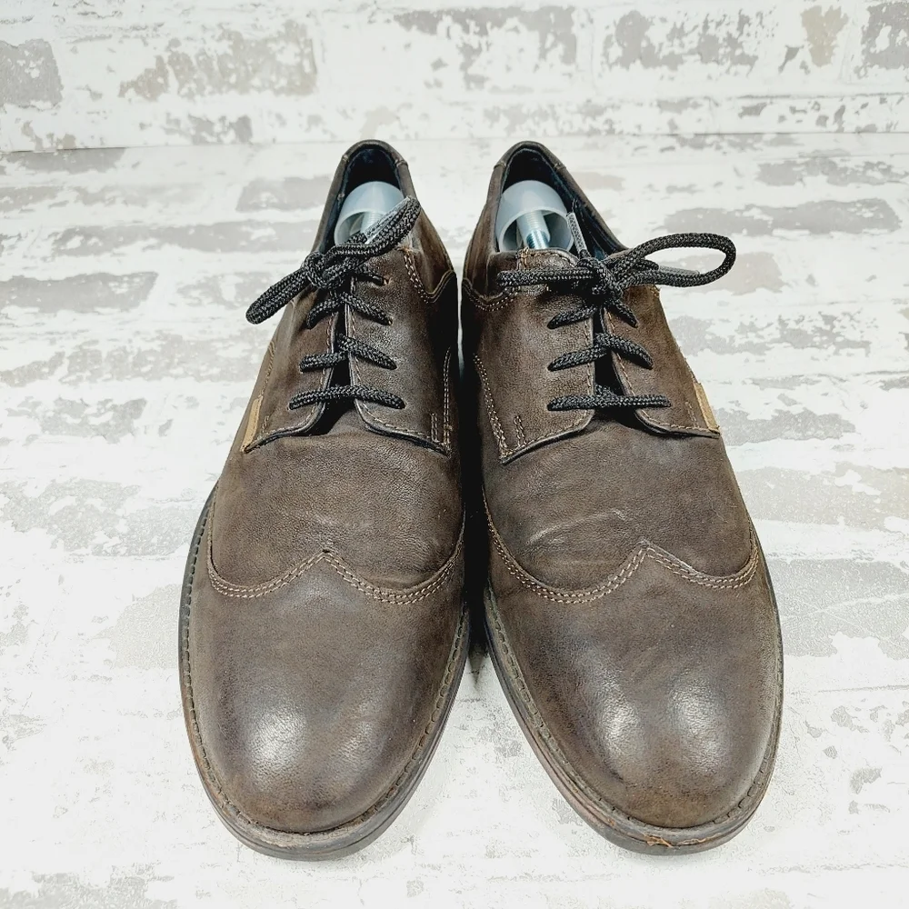 Clarks Denton Dane Brown Nubuck Wingtip Lace Up Oxfords E642